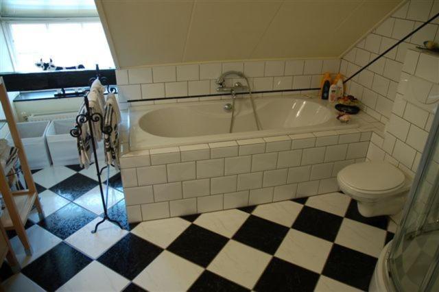 Erfgoedlogies Bed And Breakfast 'T Olde Hof Westervelde Room photo